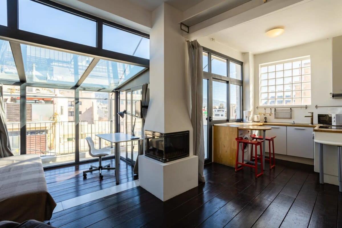 Acropolis Cozy Studio Home In The Heart Of เอเธนส์ ภายนอก รูปภาพ